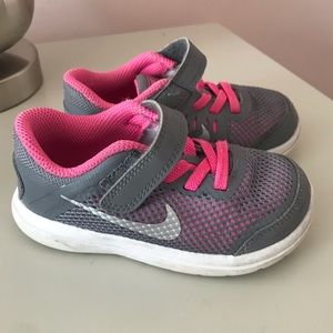 Nikes sneakers